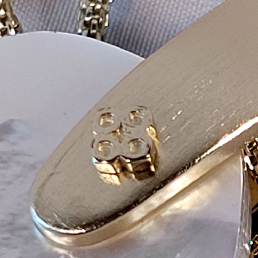 Kendra Scott Gold and White Oval Pendant Necklace - Picture 8 of 8
